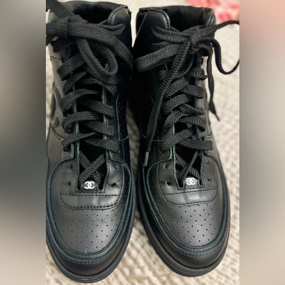 Chanel Low Top Sneakers - Picture 1 of 5